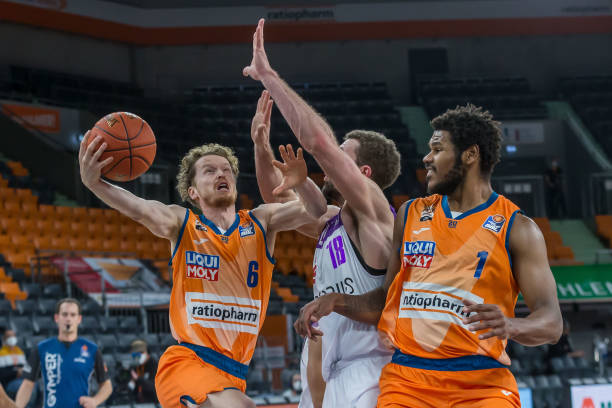 帮助他们更 帮助他们更