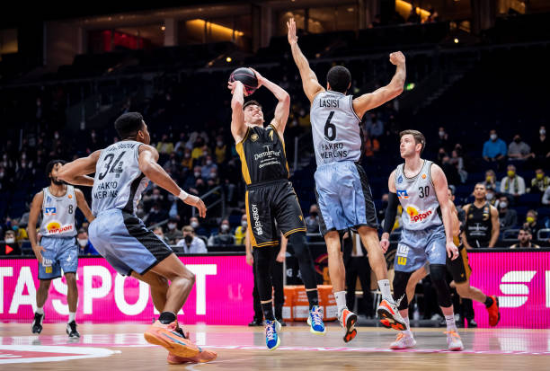 联赛与亚冠 联赛与亚冠